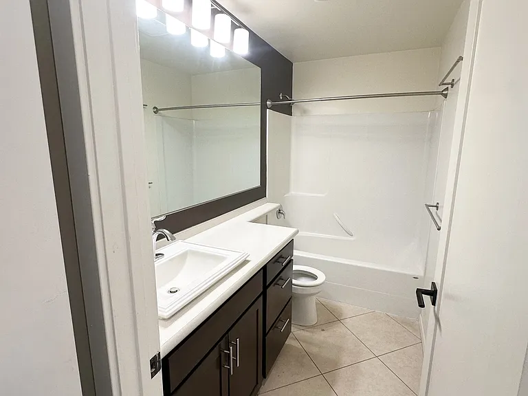 312 NE Maple St #A — Photo 9