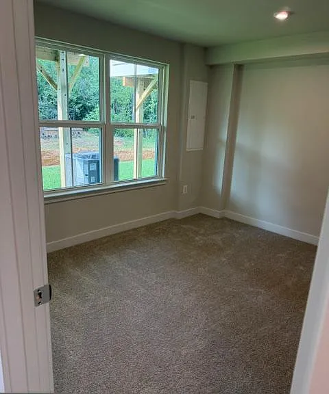 6729 Shelton Ln — Photo 32