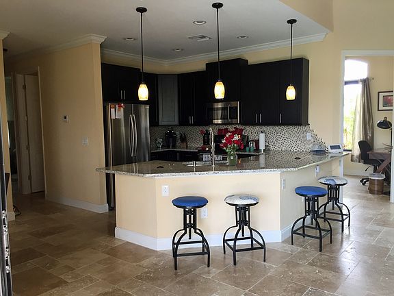 4th image of 5315 Agualinda Blvd