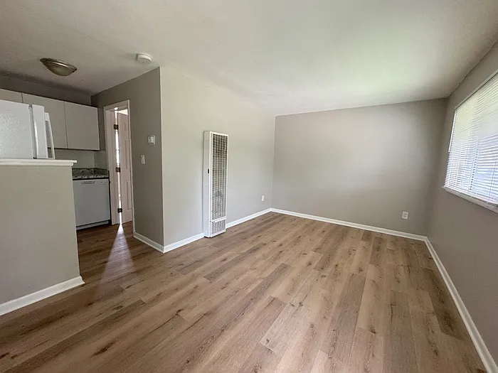 1 bed, 1.0 bath, 442 sqft, $750 — Photo 3