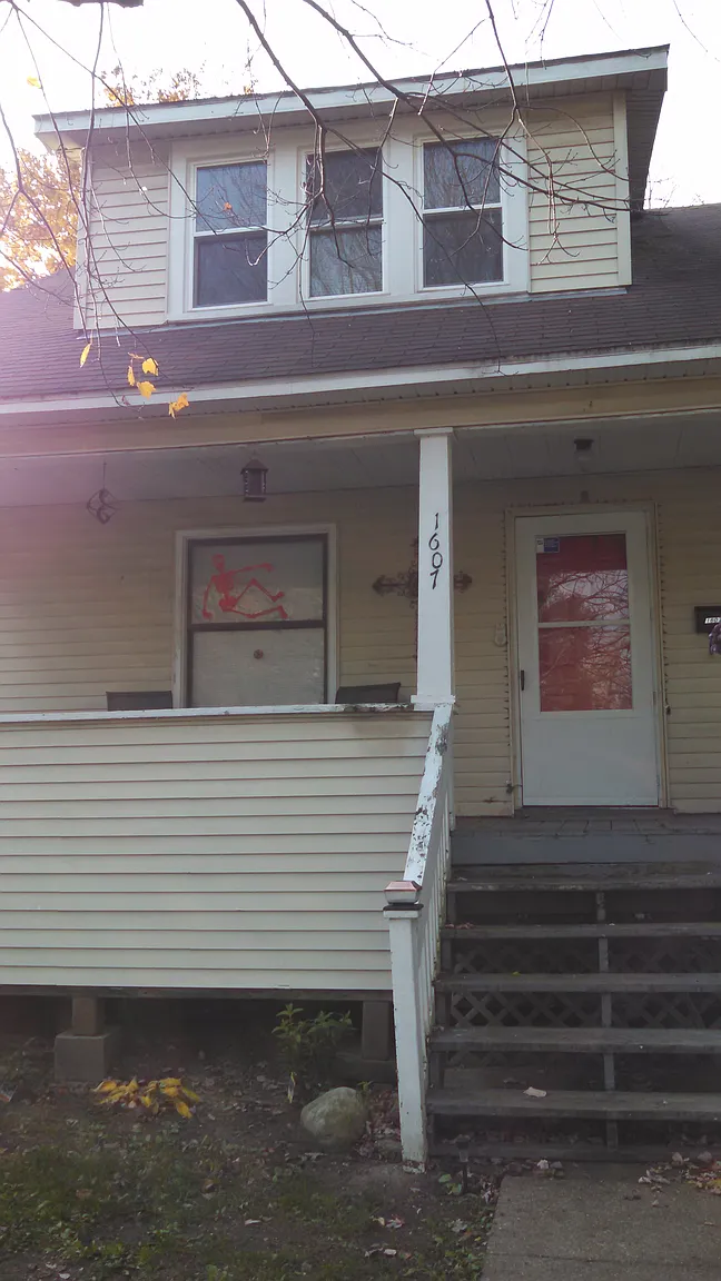 1607 N Park St photo 1