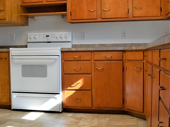 4th image of 308 N West St