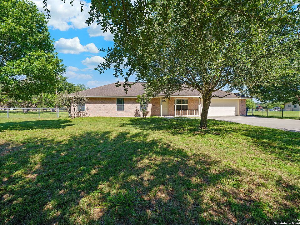 1st image of 215 BRIAN DR