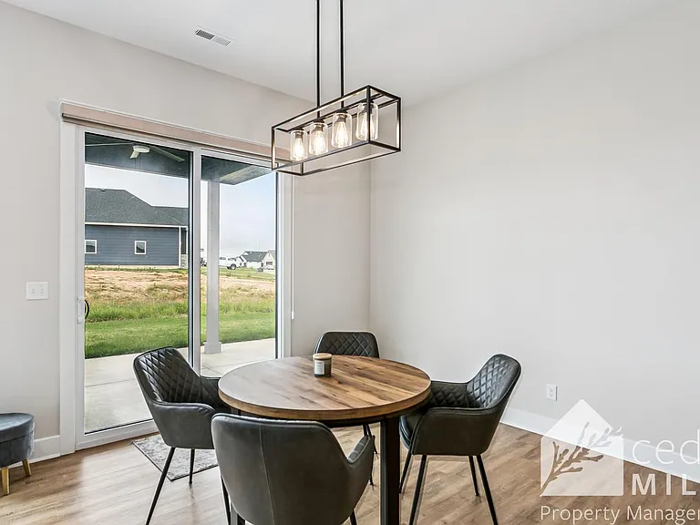 1502 N Emerald Valley Dr — Photo 7