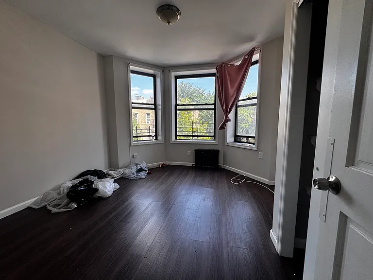 1039 College Ave #3F — Photo 8
