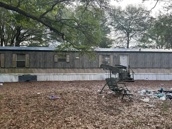 2053 Firetower Rd, Harrells, NC 28444