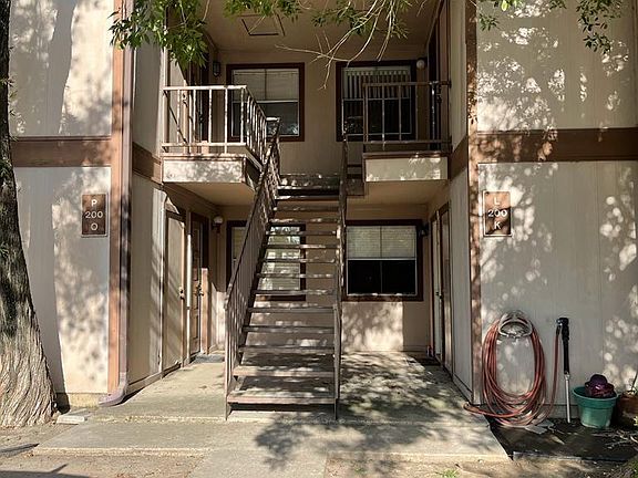 2nd image of 3005 Old Alice Rd APT 200L