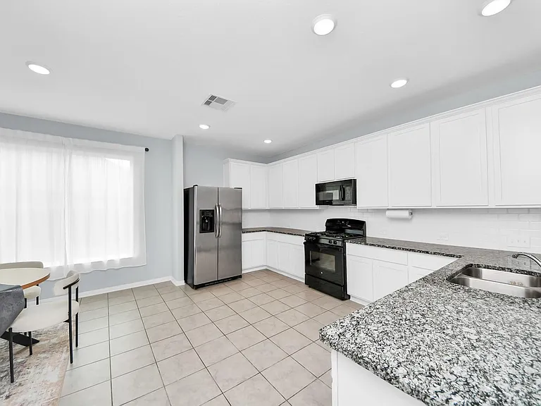 208 Salange Ln — Photo 18