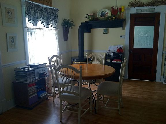 3rd image of 205 Deuel Street