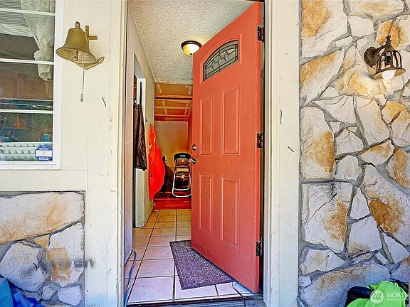2nd image of 2784 El Camano Street