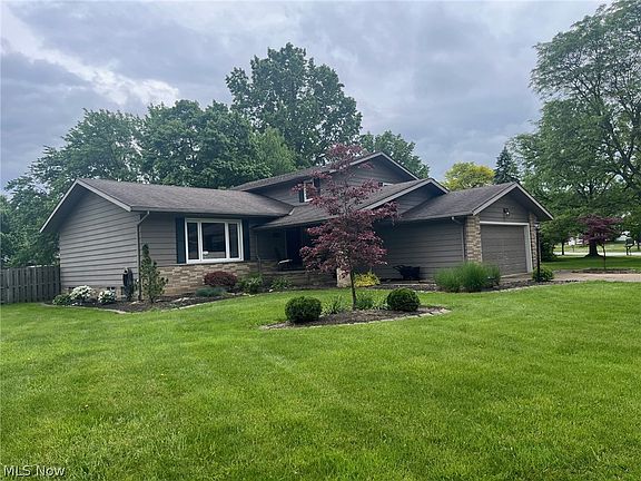 2nd image of 7879 Cresthill Dr