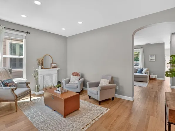 3081 Ardley Dr, Roseville, CA 95747