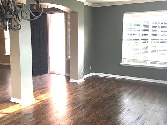 5th image of 5403 Galahad Ln