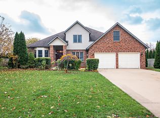 2408 Lara Ln, Stevensville, MI 49127