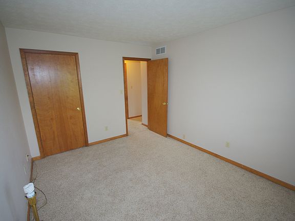 4th image of 7831 Santolina Dr