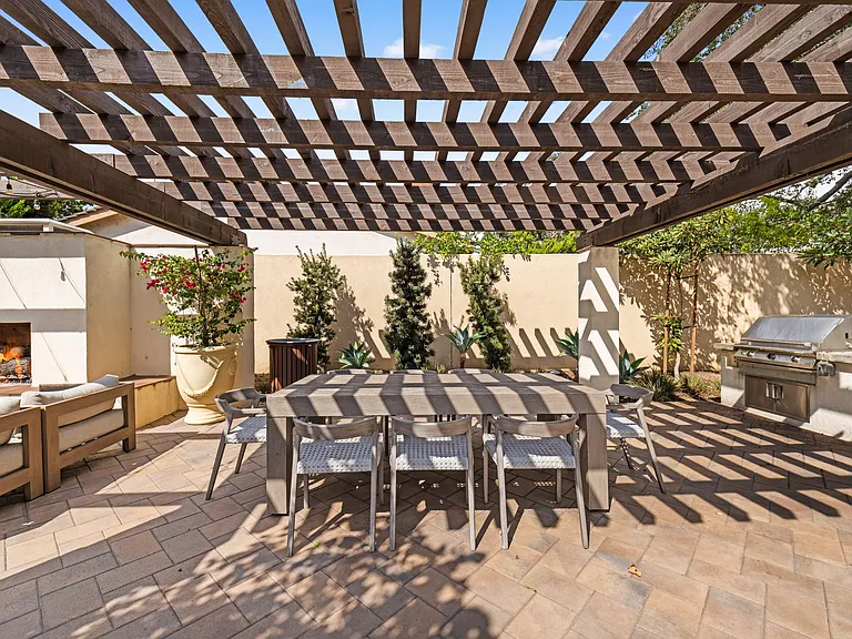 35 Bedford Ct — Photo 33