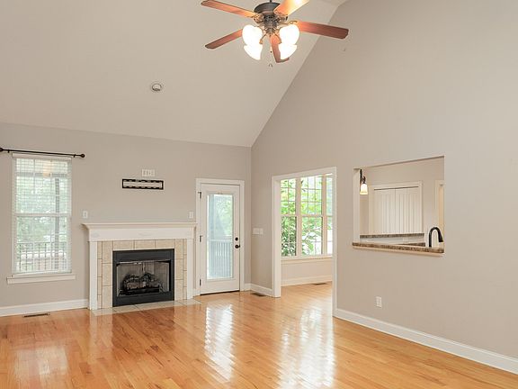 5th image of 8459 Lexie Ln