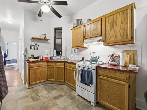 570 Jersey Avenue image 4 of 37