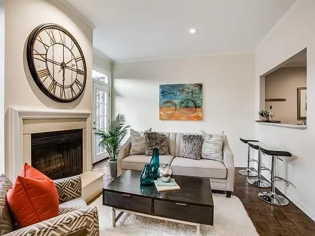 2 bed, 2.5 bath, 1163 sqft, $3,200 — Photo 4