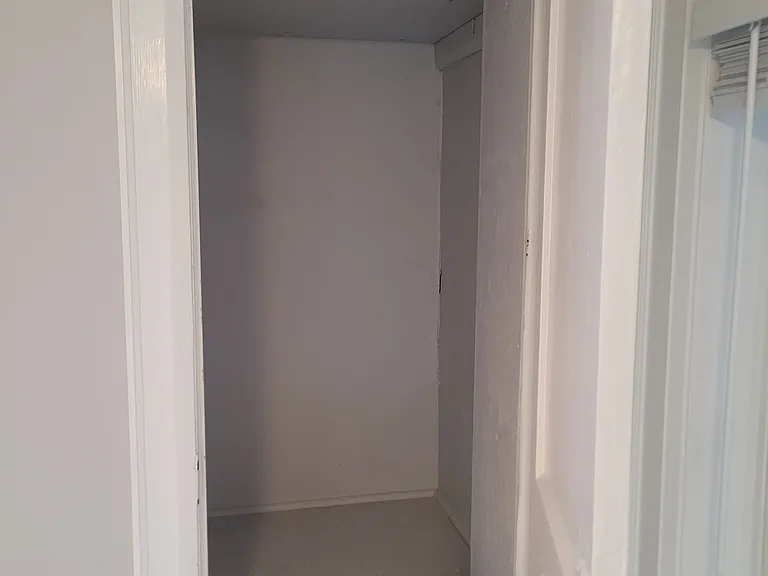 517 Runnymede Rd — Photo 13