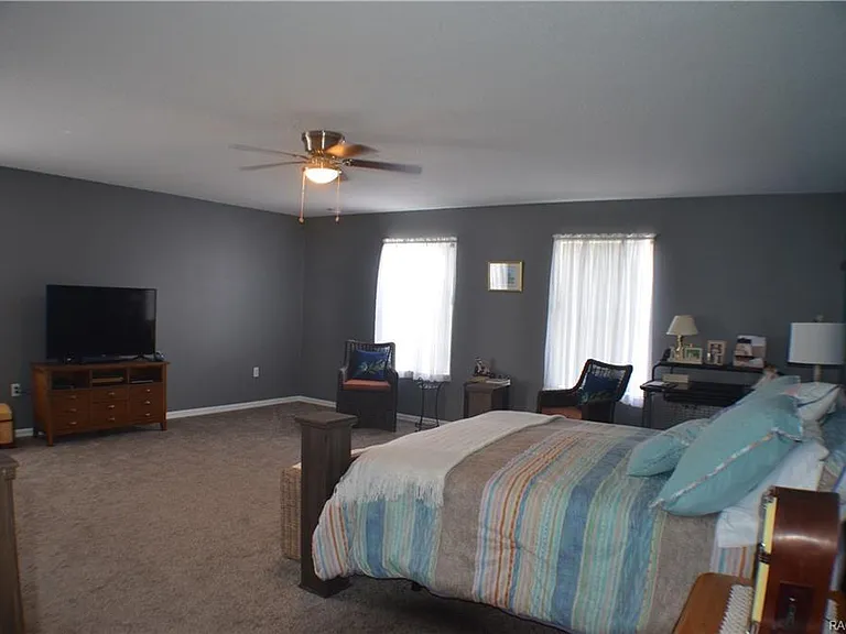 3134 W Randolph Ln — Photo 23