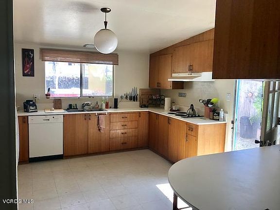 4th image of 1144 Winthrop Ln