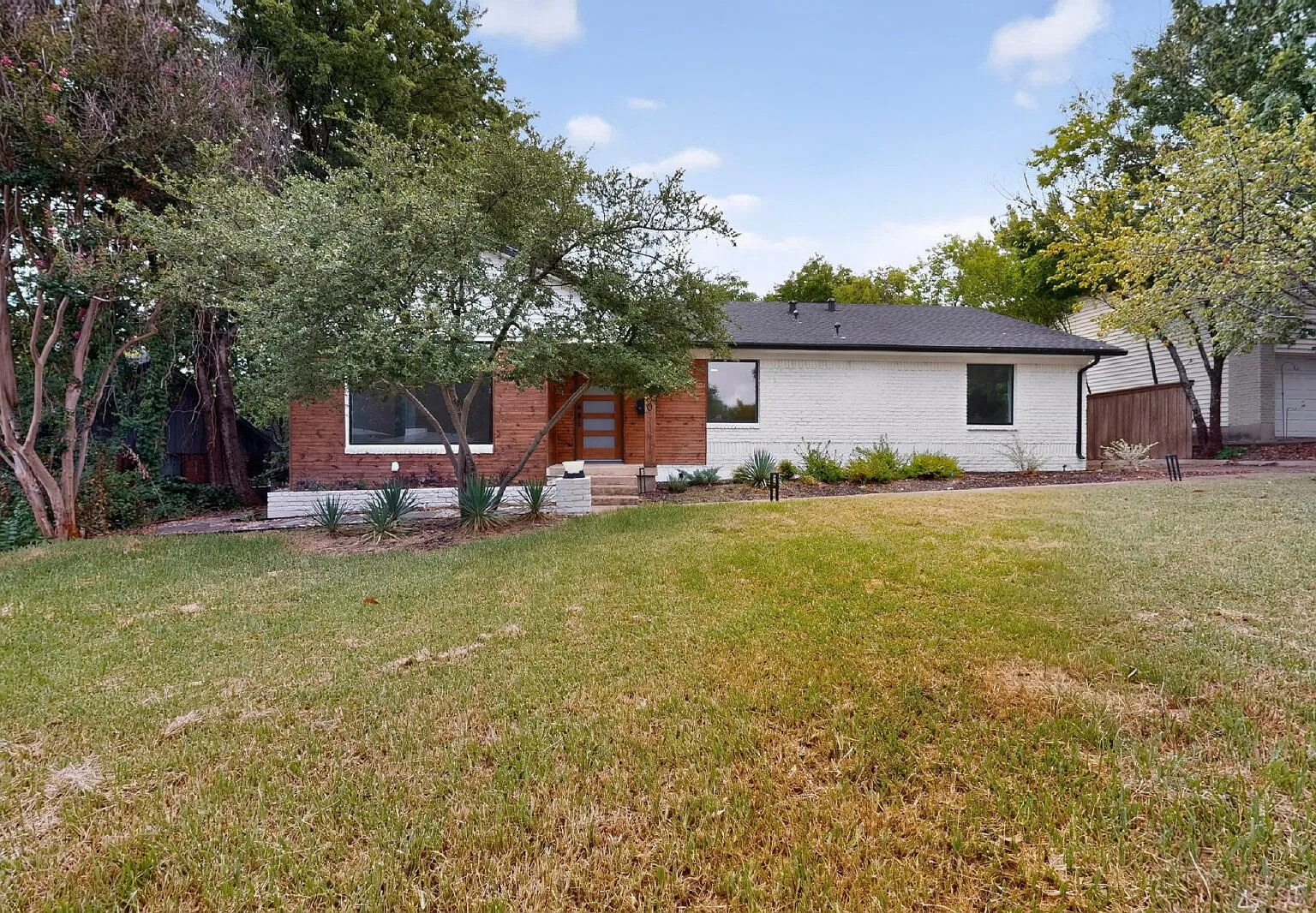 3 bed, 3.0 bath, 1757 sqft, $3,000 — Photo 3