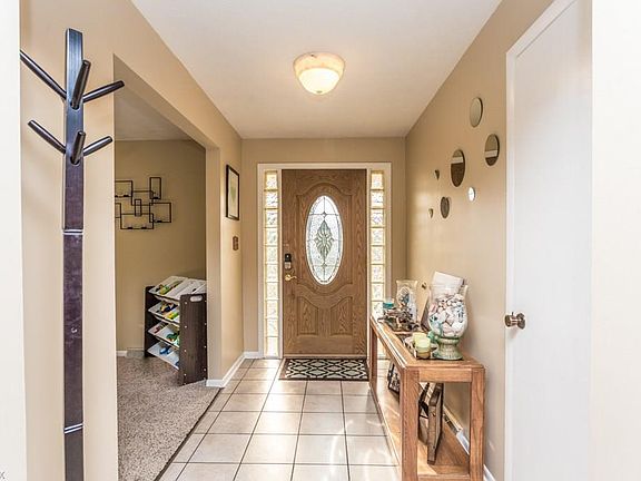 4th image of 343 McEvoy Ct