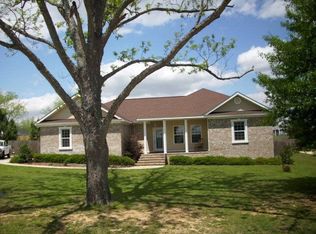 845 Jester St, Cowarts, AL 36321