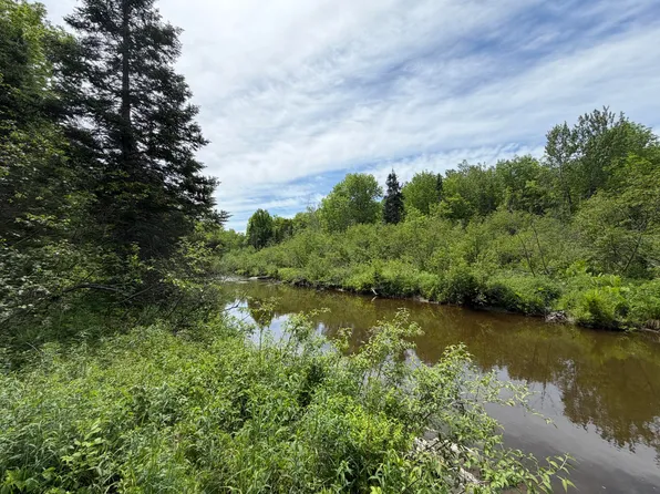 194 Meadow Road, Hudson, ME 04449