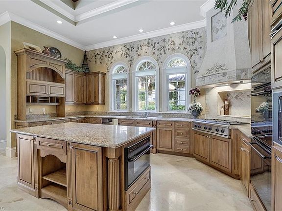 4th image of 23851 Tuscany Way