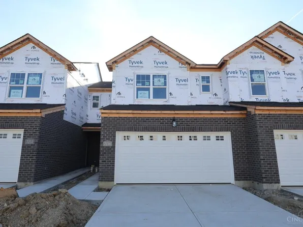 7236 Grandpoint Dr #48, West Chester, OH 45040