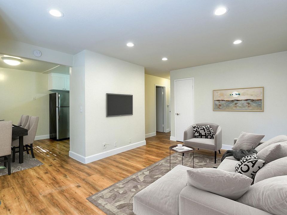1st image of 409 Bundy Ave APT 4