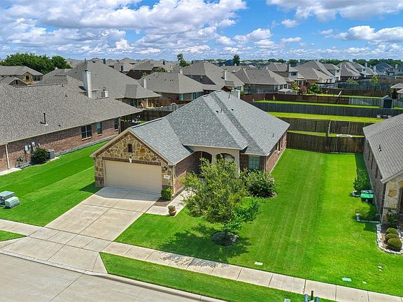 3rd image of 1509 Martin Creek Dr