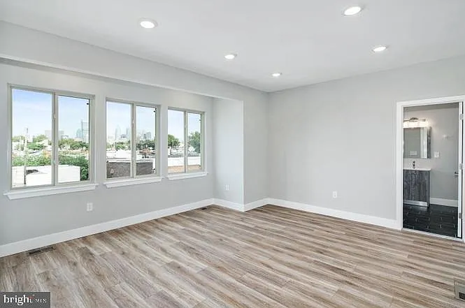 2348 Mountain St — Photo 6