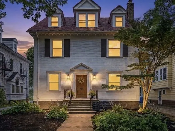 70 Dartmouth St, Rochester, NY 14607