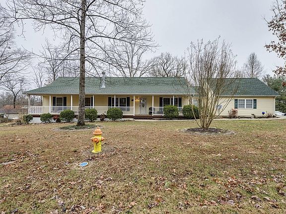 2nd image of 440 Idlewild Dr
