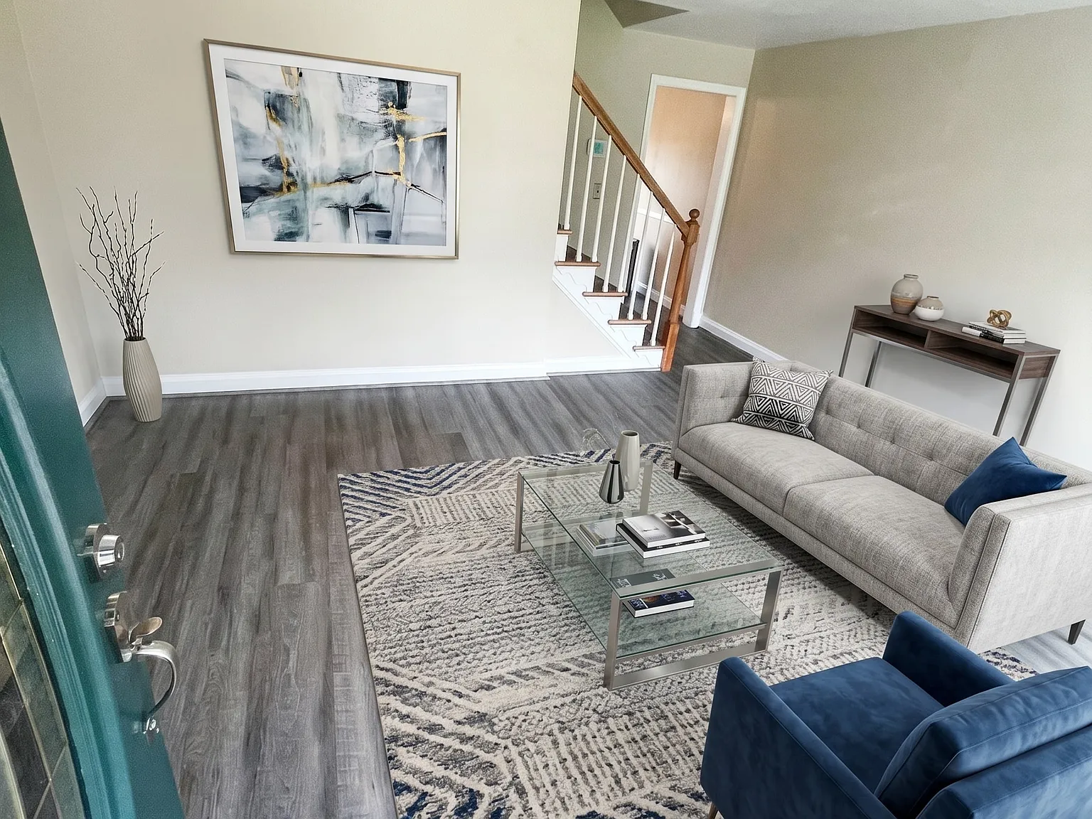 2 bed, 896 sqft, $1,800 — Photo 2