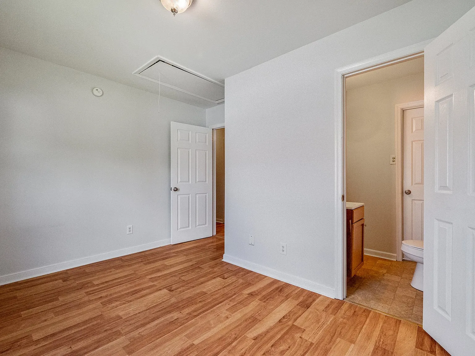 4 bed, 1.5 bath, 1272 sqft, $2,414 — Photo 4