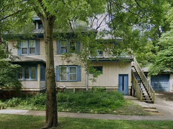 702 1/2 W Nevada St, Urbana, IL