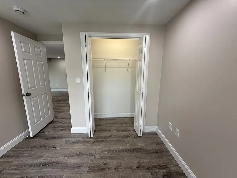 Pondsview Apartments — Photo 126