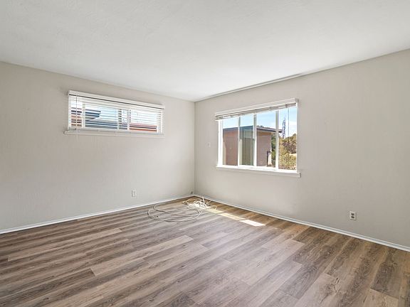 5th image of 506 Richmond Dr APT 6
