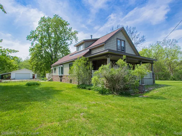 2165 Michigan Rd, Port Huron, MI 48060