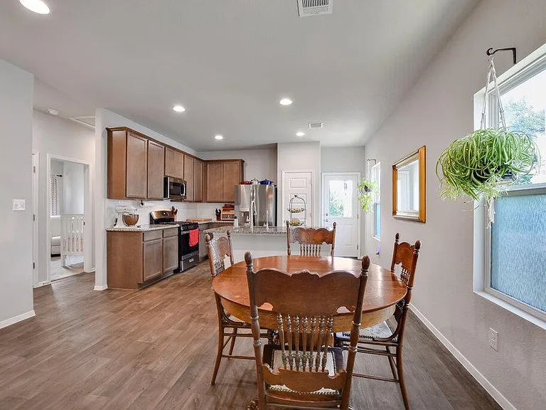 121 Bent Creek Ln — Photo 6