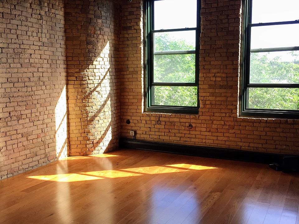 living room, no furniture