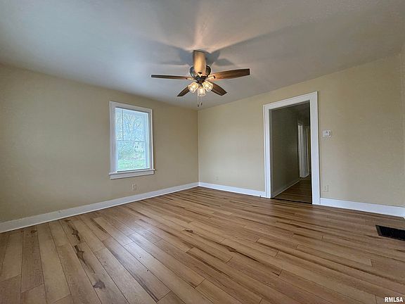 3rd image of 519 N Charles St