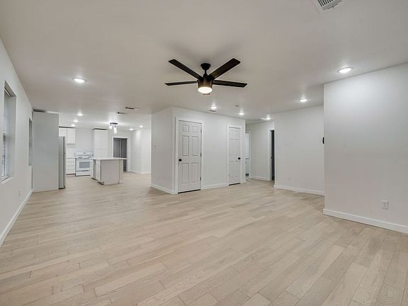 4th image of 4626 De Kalb Ave
