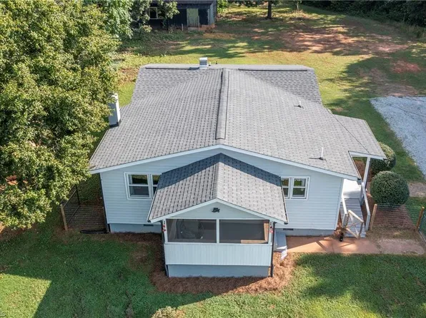 761 E Memorial Hwy, Harmony, NC 28634