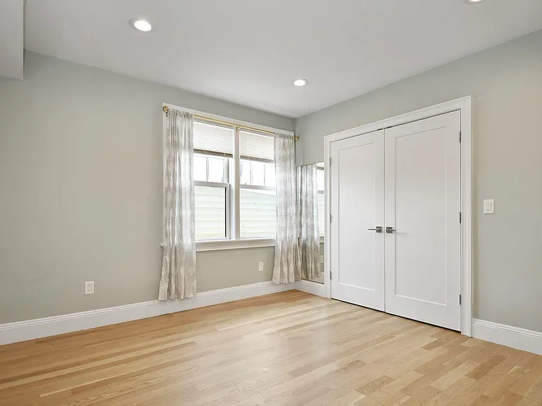 269 Gold St #2 — Photo 4