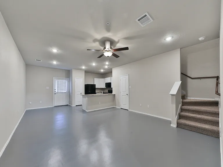 9907 Grove Mist #102 — Photo 3